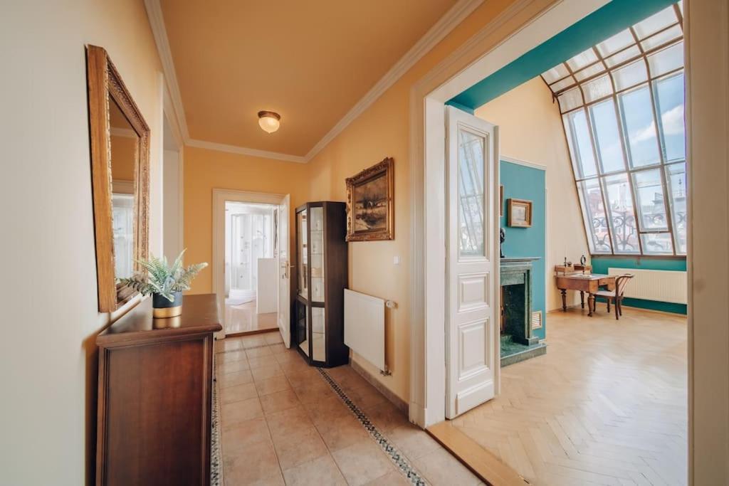 Magnificent Historical Penthouse In The Heart Of Prague Apartman Kültér fotó