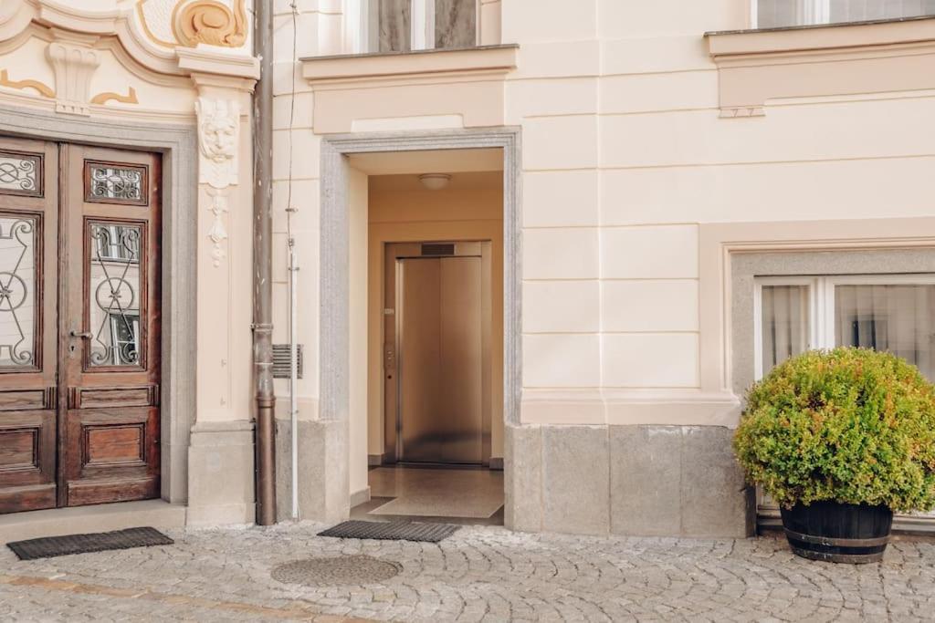Magnificent Historical Penthouse In The Heart Of Prague Apartman Kültér fotó