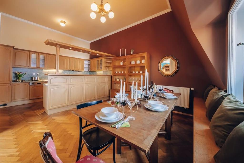 Magnificent Historical Penthouse In The Heart Of Prague Apartman Kültér fotó